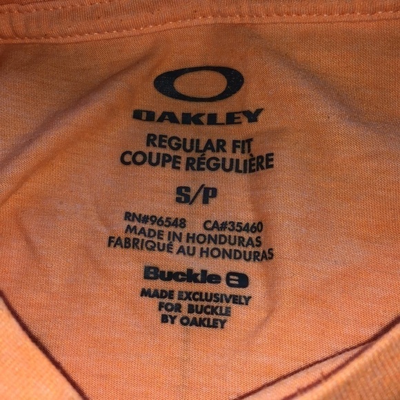 Oakley for Buckle tee size S EUC - Picture 3 of 9